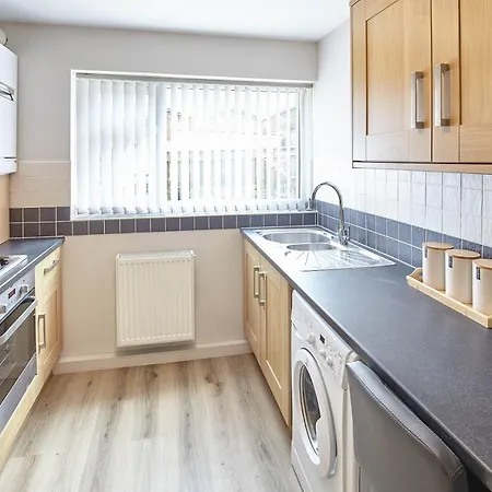 Host & - Sandling Court Middlesbrough