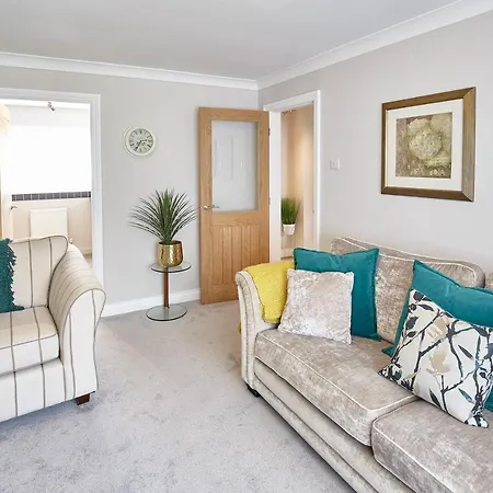 Host & - Sandling Court Middlesbrough
