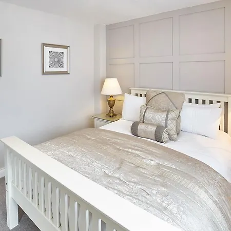 Holiday home Host & - Sandling Court